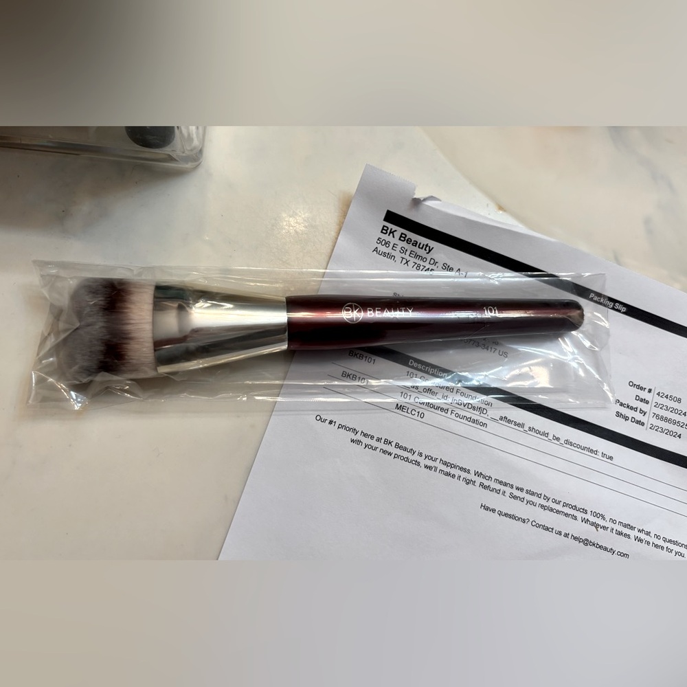 BK Beauty 101 contoured foundation brush